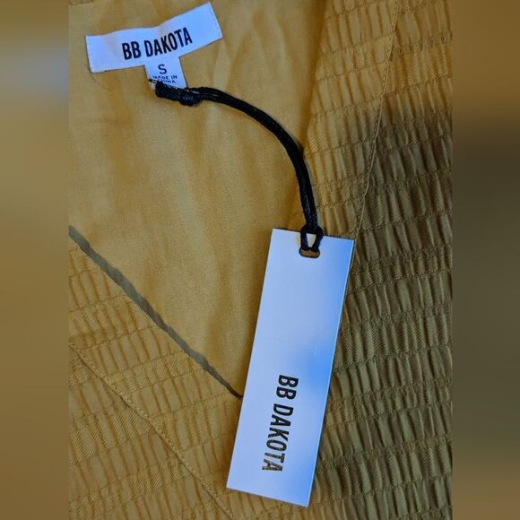 BB Dakota by Steve Madden mini dress in mustard color. Size small NEW - Picture 6 of 7